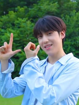 Lee Eun-sang (singer)