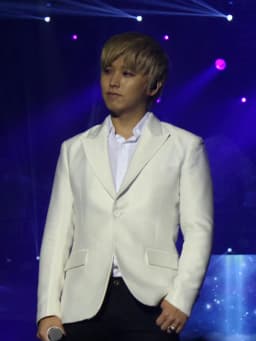 Lee Sung-min (singer)