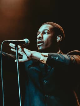 Leon Bridges