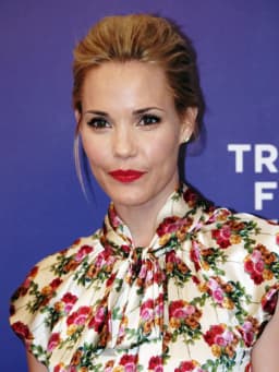 Leslie Bibb
