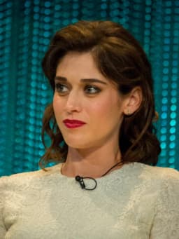 Lizzy Caplan