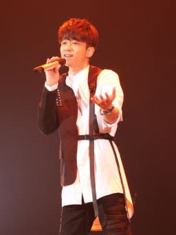 Michael Wong (singer)