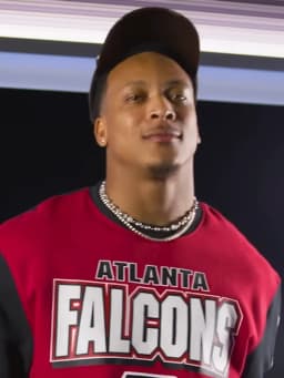 Mike Hughes (American football)