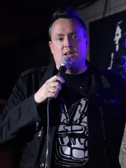 Mike Ward (comedian)