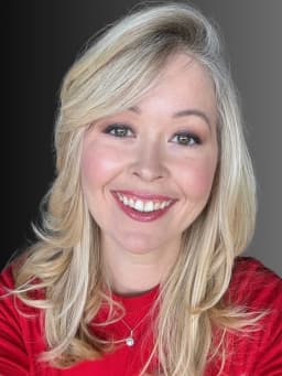 Nadine Jolie Courtney