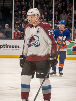 Nathan MacKinnon