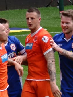 Peter Clarke (footballer)