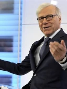 Pierre Bruneau (journalist)