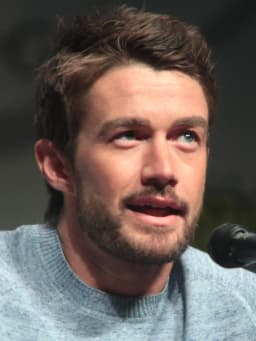 Robert Buckley