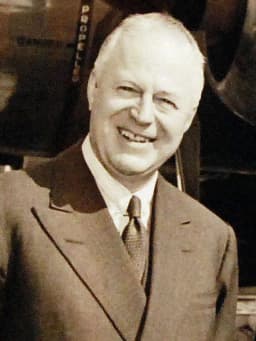 Robert E. Gross (businessman)