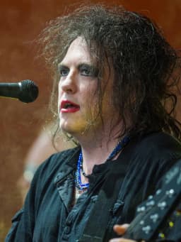 Robert Smith (musician)