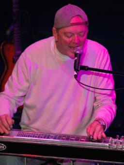 Rusty Young (musician)