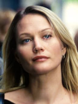 Sarah Wynter