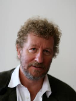 Sebastian Faulks