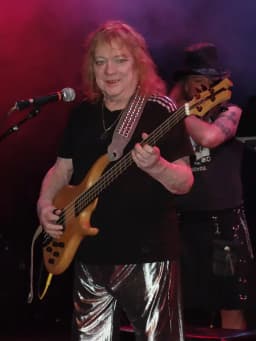 Steve Priest
