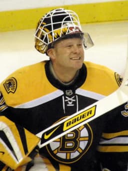 Tim Thomas (ice hockey, born 1974)