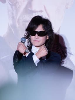 Toshi (musician)