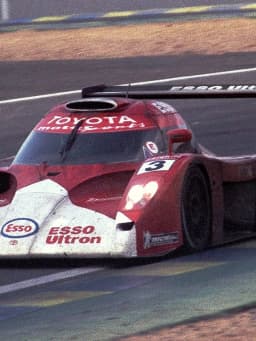 Toshio Suzuki (racing driver)