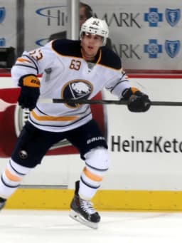 Tyler Ennis (ice hockey)