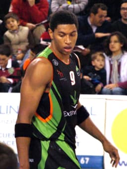 Wayne Simien