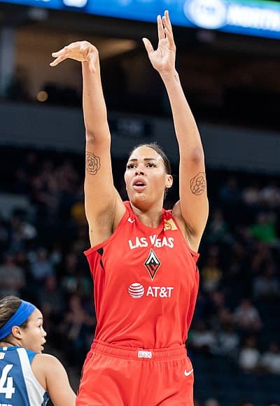 Liz Cambage