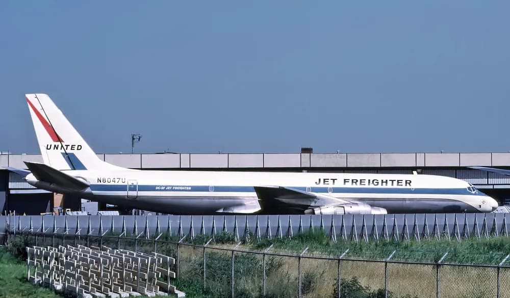 United Airlines Flight 2860