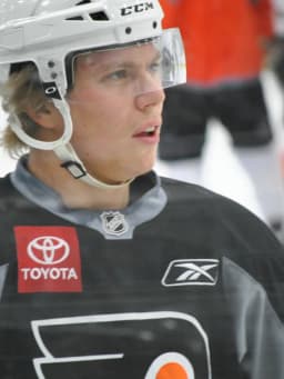 Erik Gustafsson (ice hockey, born 1988)