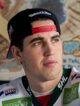 Erik Gustafsson (ice hockey, born 1992)